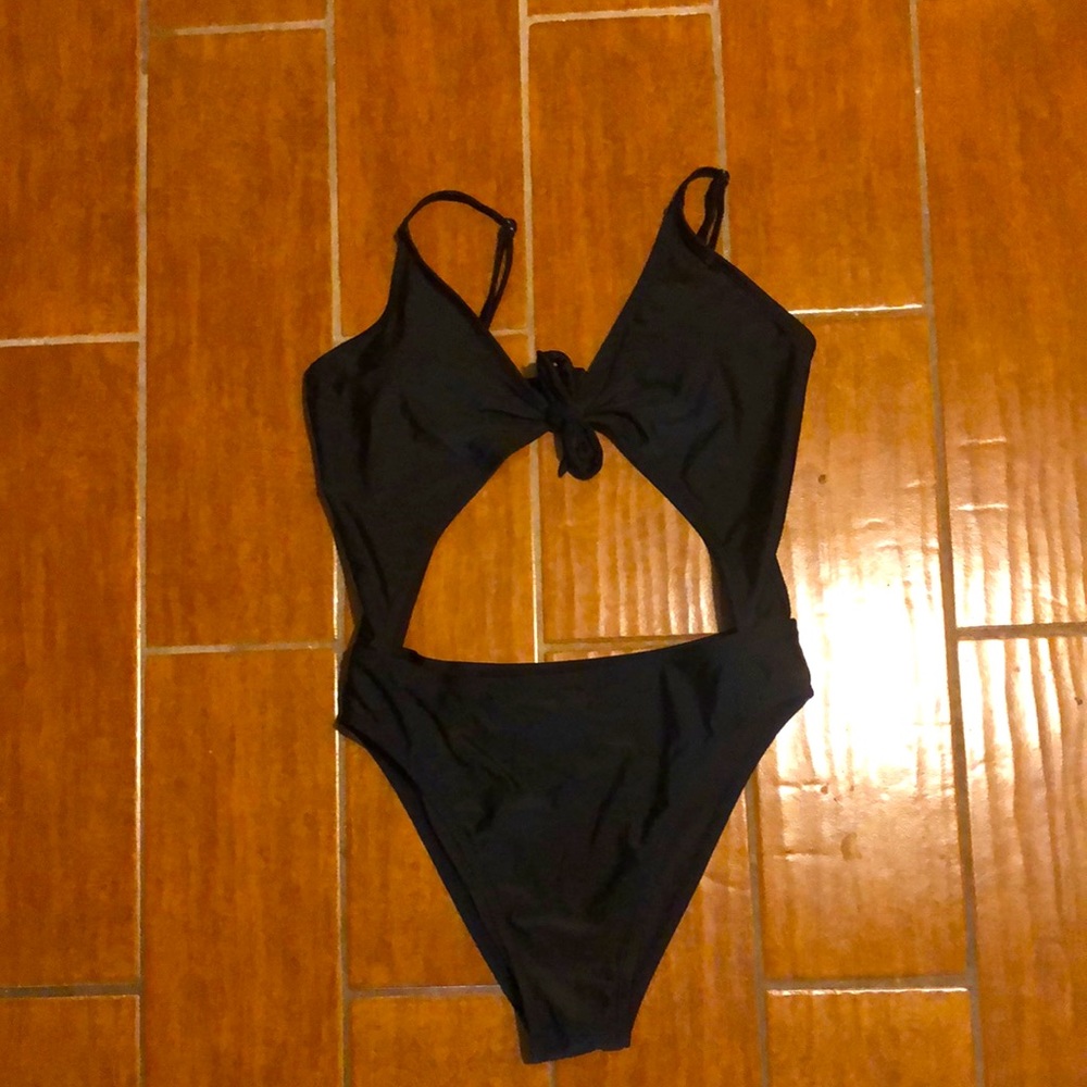 Fashion Nova one piece swimsuit
